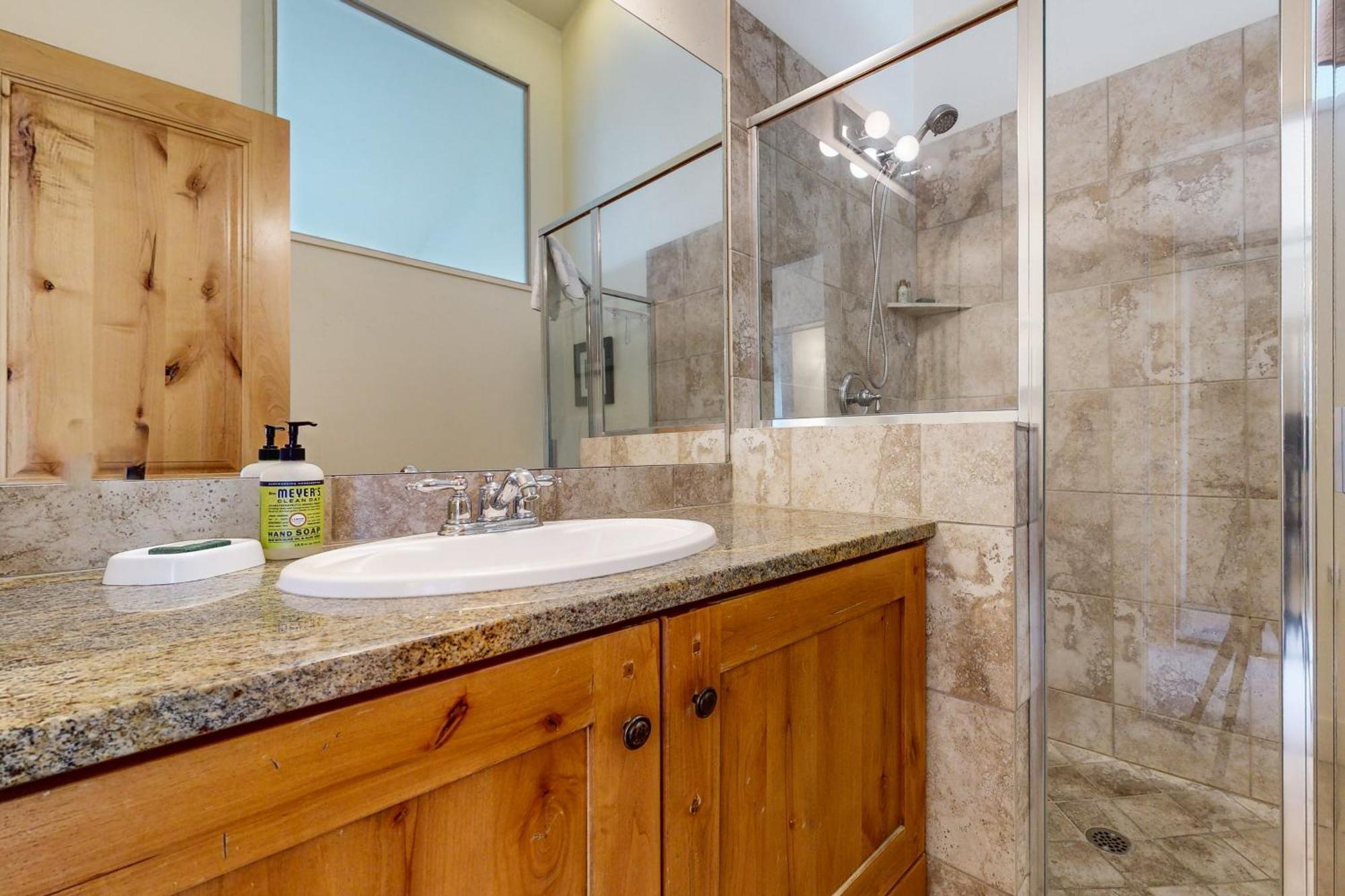 פארק סיטי Newpark Townhomes 28 מראה חיצוני תמונה