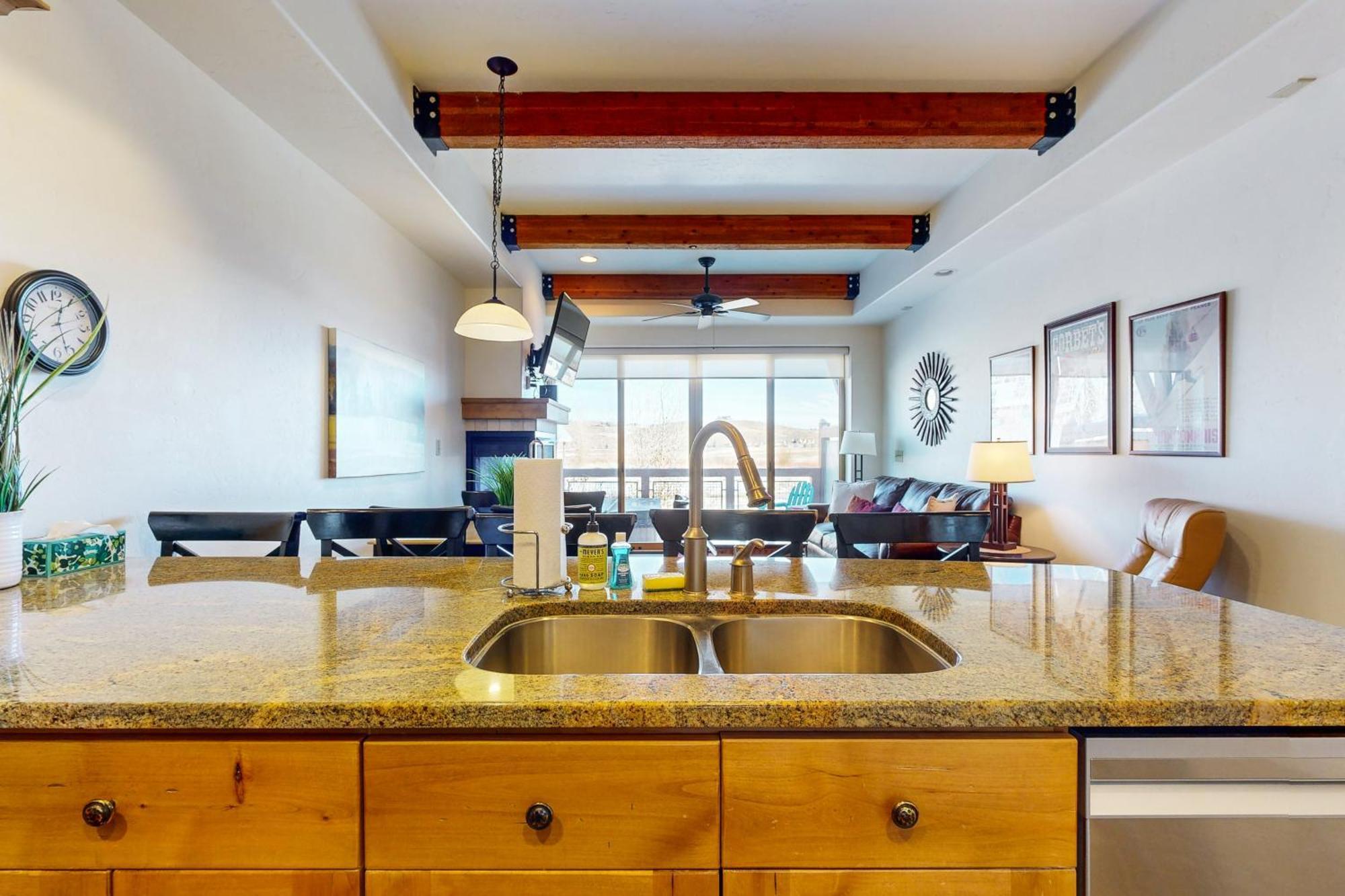 פארק סיטי Newpark Townhomes 28 מראה חיצוני תמונה